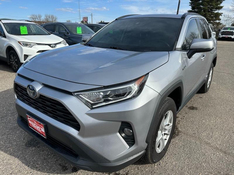 Toyota RAV4 Hybrid XLE 2021