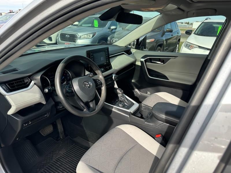 Toyota RAV4 Hybrid XLE 2021