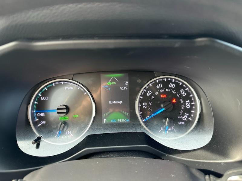 Toyota RAV4 Hybrid XLE 2021