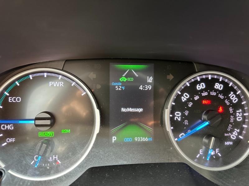 Toyota RAV4 Hybrid XLE 2021