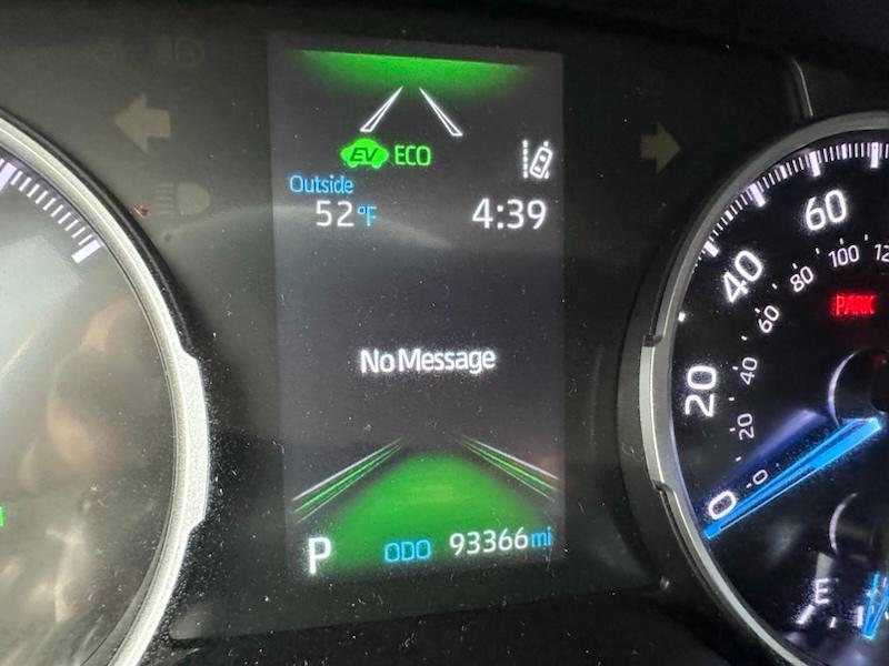 Toyota RAV4 Hybrid XLE 2021