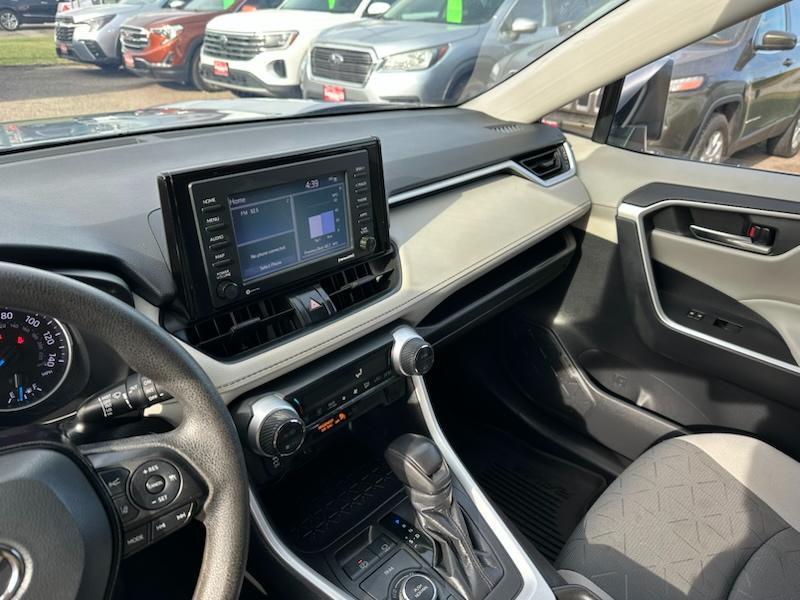 Toyota RAV4 Hybrid XLE 2021