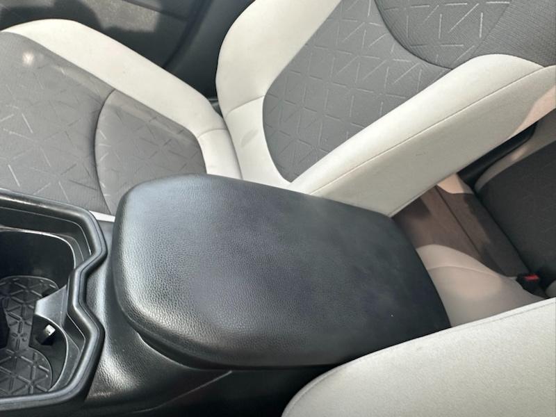 Toyota RAV4 Hybrid XLE 2021