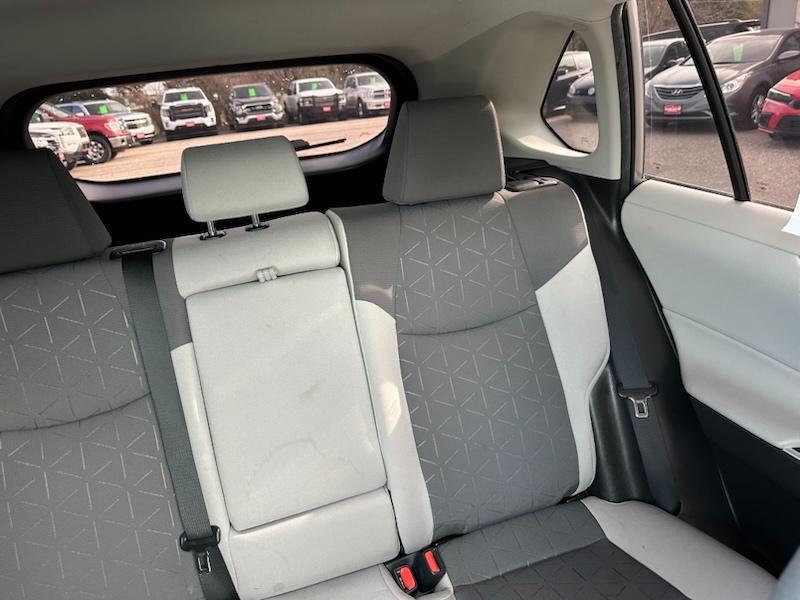 Toyota RAV4 Hybrid XLE 2021