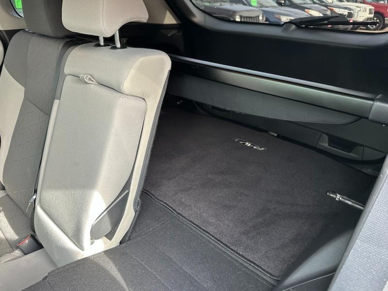 Toyota RAV4 Hybrid XLE 2021