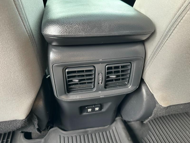 Toyota RAV4 Hybrid XLE 2021