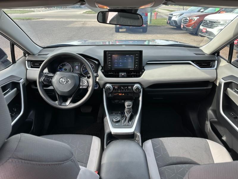 Toyota RAV4 Hybrid XLE 2021