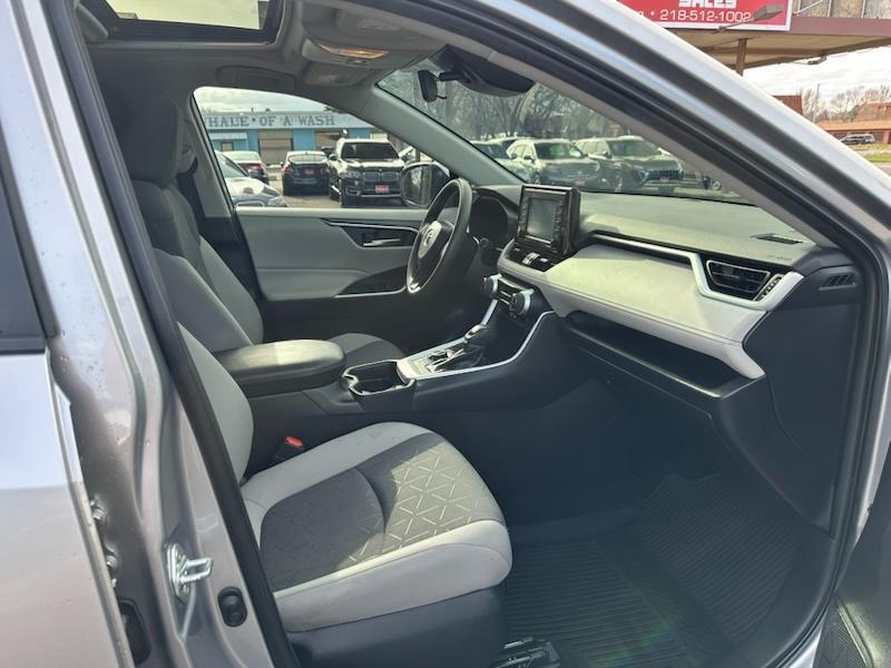 Toyota RAV4 Hybrid XLE 2021