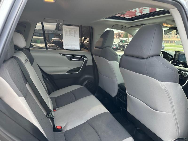 Toyota RAV4 Hybrid XLE 2021