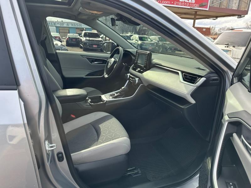 Toyota RAV4 Hybrid XLE 2021