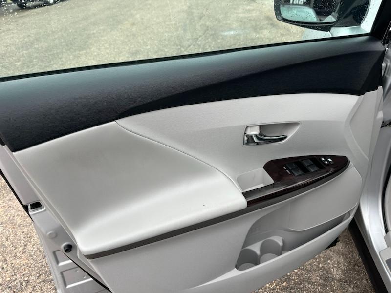 Toyota Venza AWD I4 2011