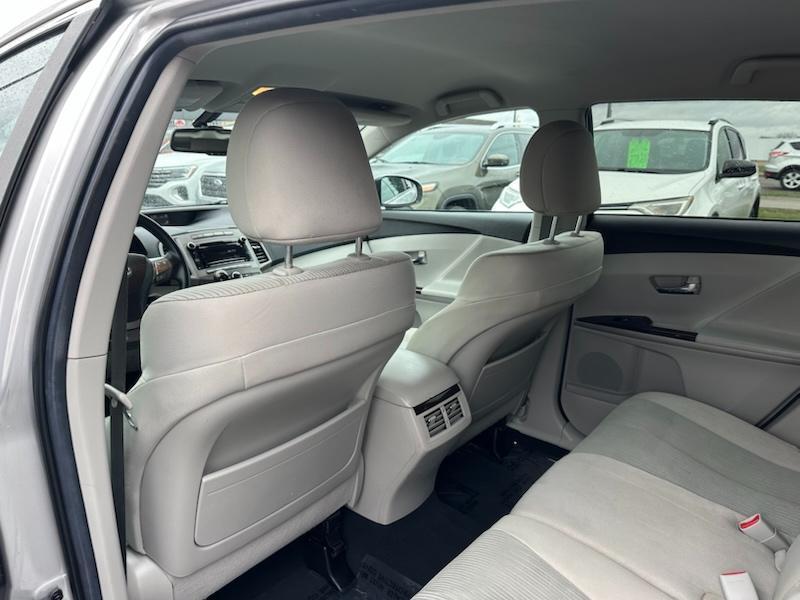 Toyota Venza AWD I4 2011