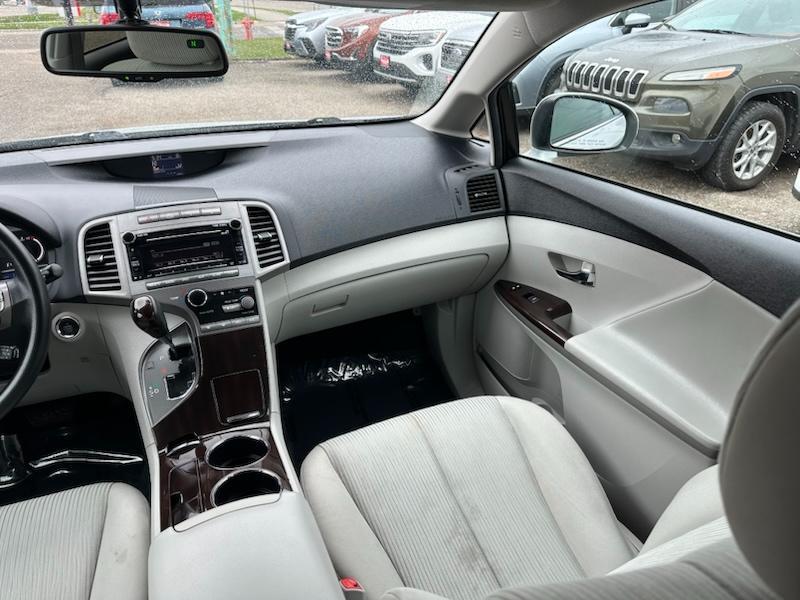 Toyota Venza AWD I4 2011