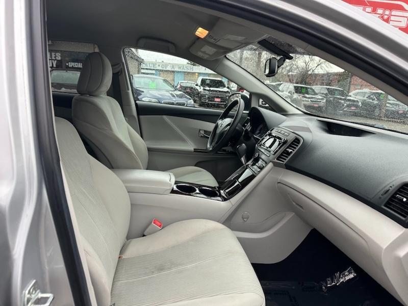 Toyota Venza AWD I4 2011