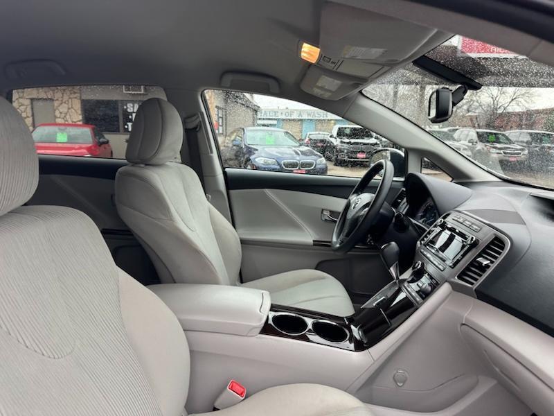 Toyota Venza AWD I4 2011