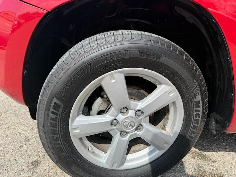Toyota RAV4 Base I4 4WD 2008