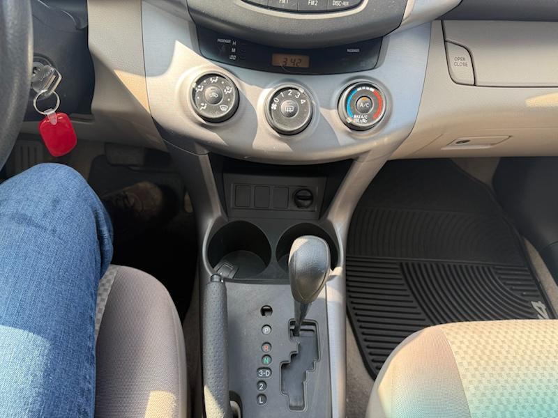 Toyota RAV4 Base I4 4WD 2008