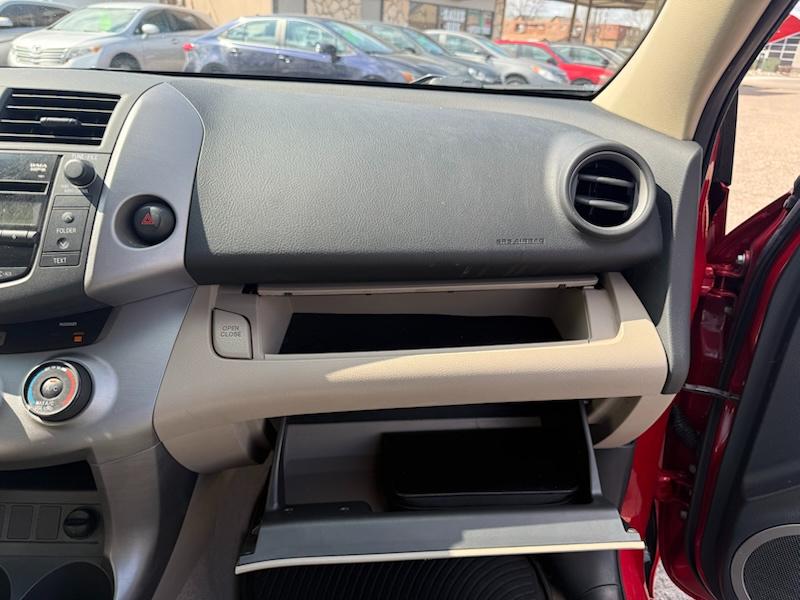 Toyota RAV4 Base I4 4WD 2008