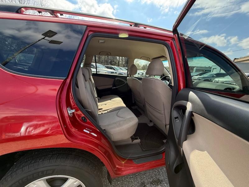 Toyota RAV4 Base I4 4WD 2008