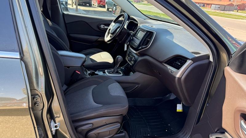 Jeep Cherokee Latitude 4WD 2014