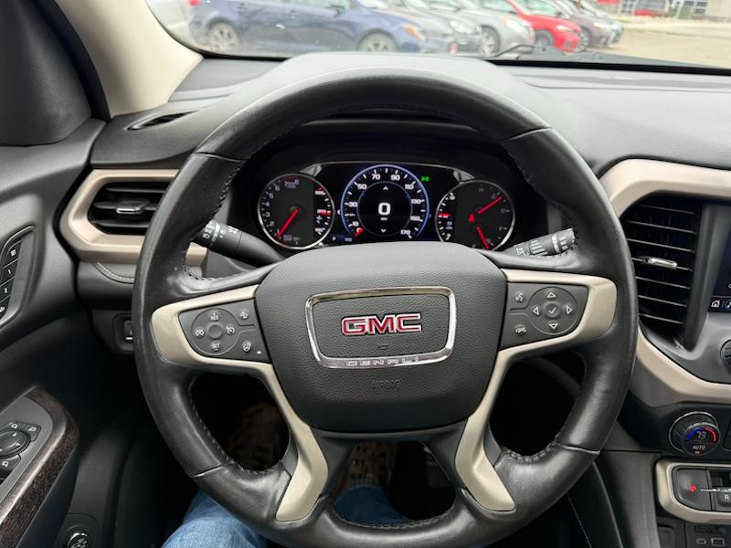 GMC Acadia Denali AWD 2020