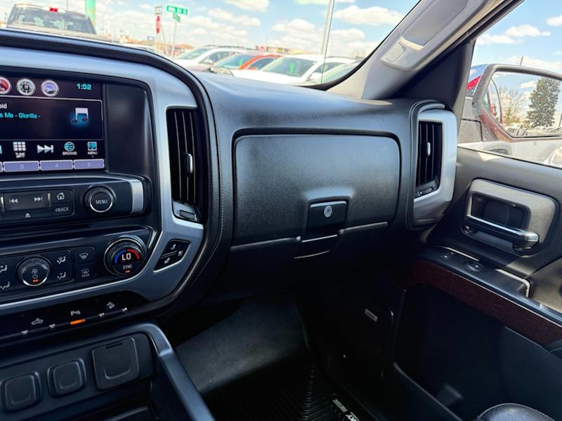 GMC Sierra 1500 SLT Crew Cab Long Box 4WD 2017
