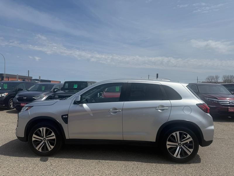 Mitsubishi Outlander Sport  2021