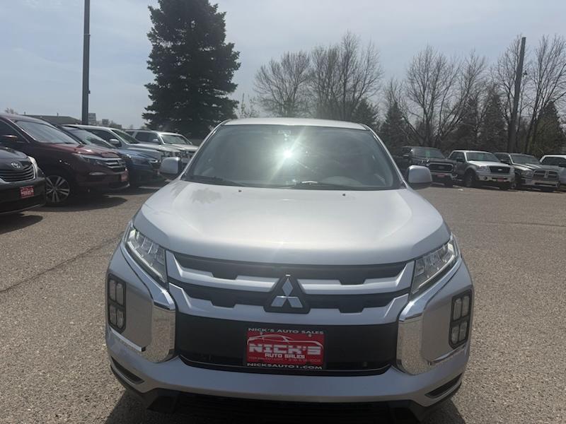 Mitsubishi Outlander Sport  2021