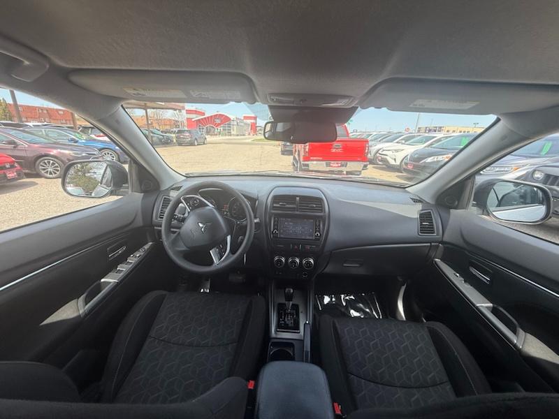 Mitsubishi Outlander Sport  2021
