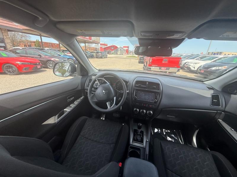 Mitsubishi Outlander Sport  2021
