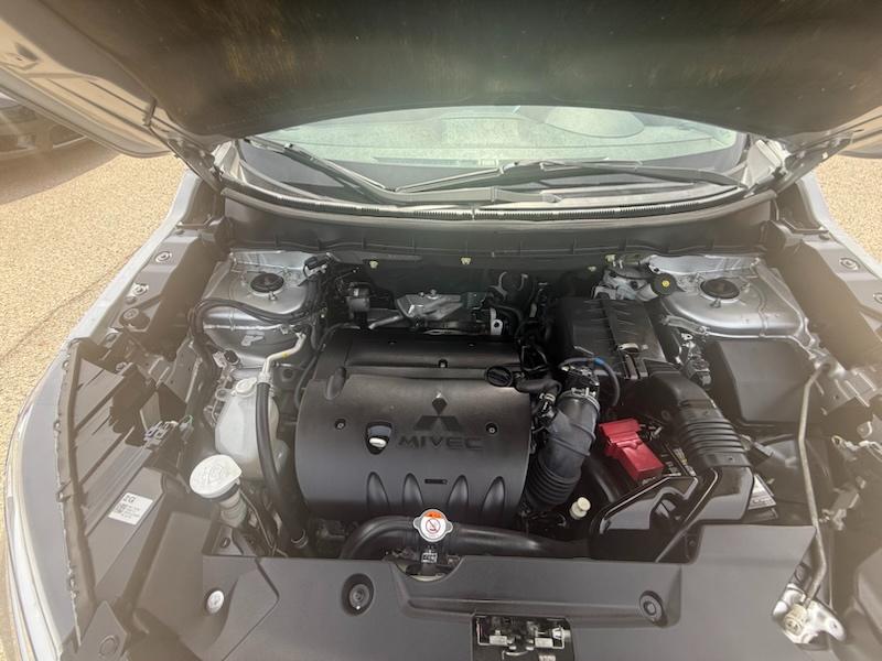 Mitsubishi Outlander Sport  2021