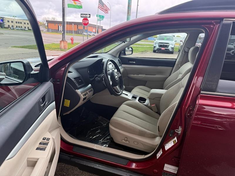 Subaru Outback 2.5i Premium 2011