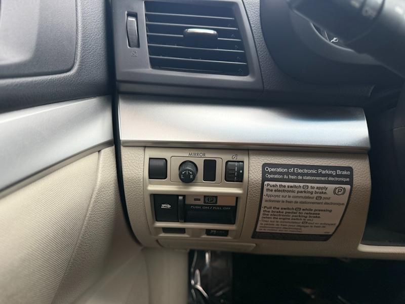 Subaru Outback 2.5i Premium 2011