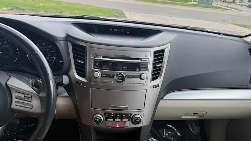 Subaru Outback 2.5i Premium 2011