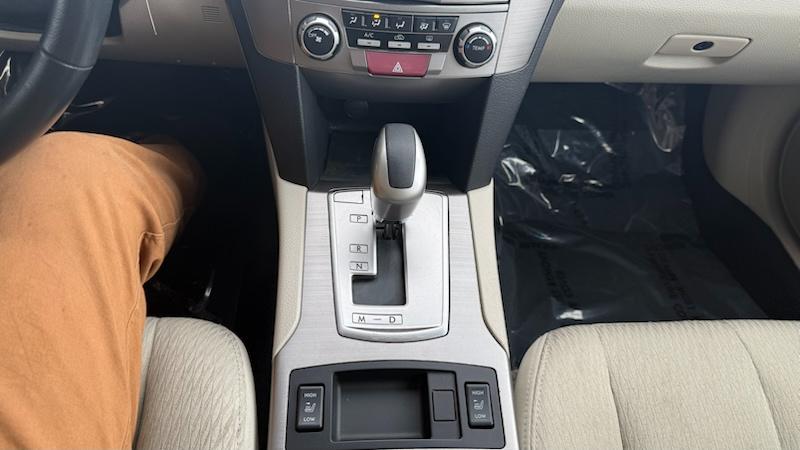 Subaru Outback 2.5i Premium 2011