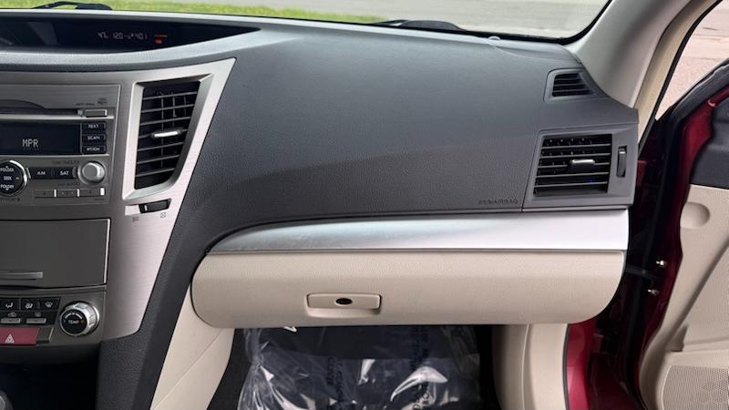 Subaru Outback 2.5i Premium 2011