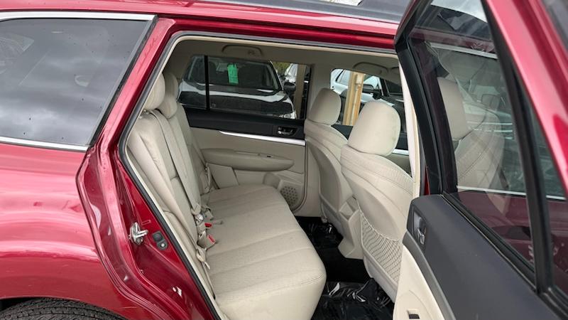 Subaru Outback 2.5i Premium 2011
