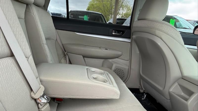 Subaru Outback 2.5i Premium 2011