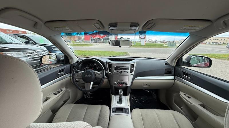 Subaru Outback 2.5i Premium 2011