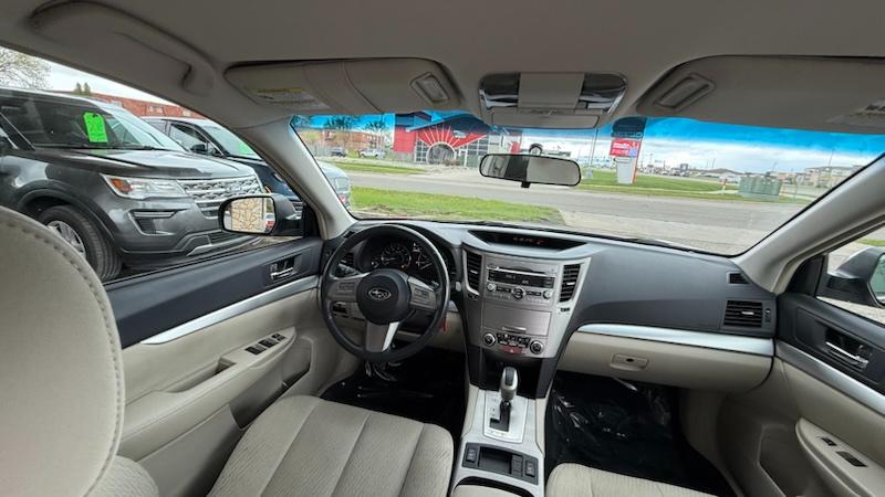 Subaru Outback 2.5i Premium 2011