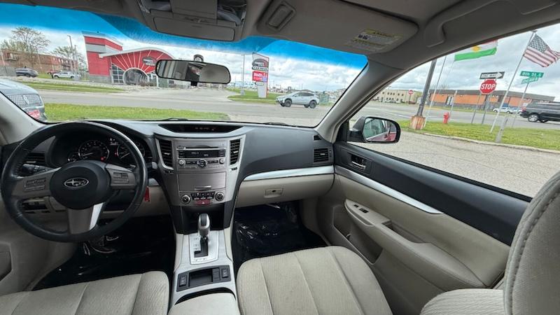 Subaru Outback 2.5i Premium 2011