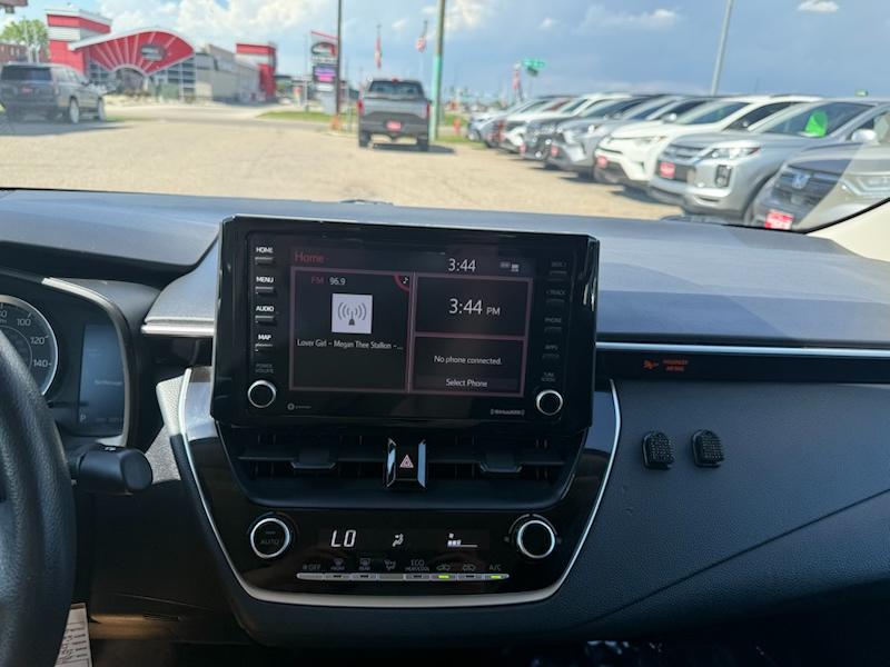 Toyota Corolla LE 2022