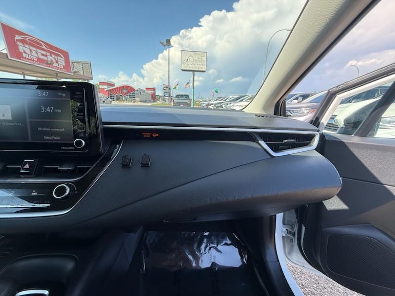 Toyota Corolla LE 2022