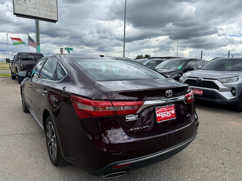 Toyota Avalon XLE Plus 2017