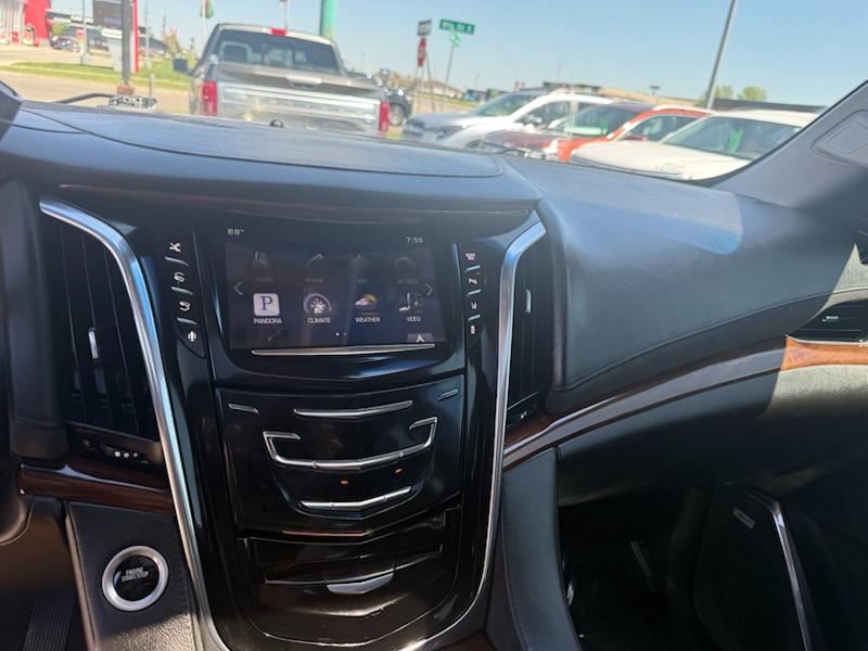 Cadillac Escalade Premium 4WD 2015