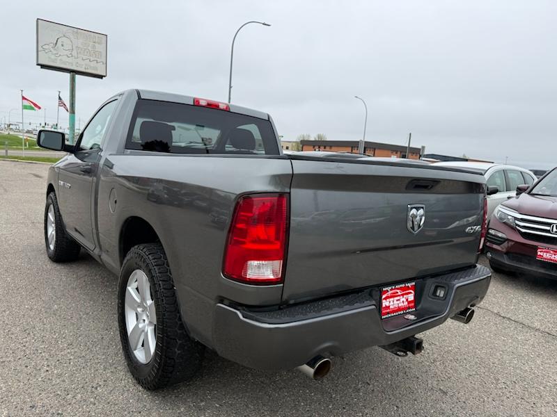 RAM 1500 ST SWB 4WD 2012