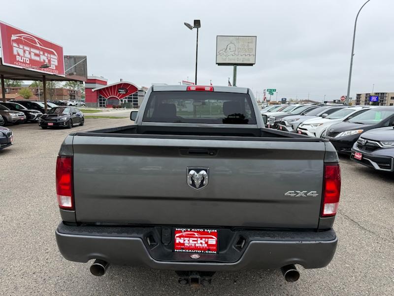 RAM 1500 ST SWB 4WD 2012