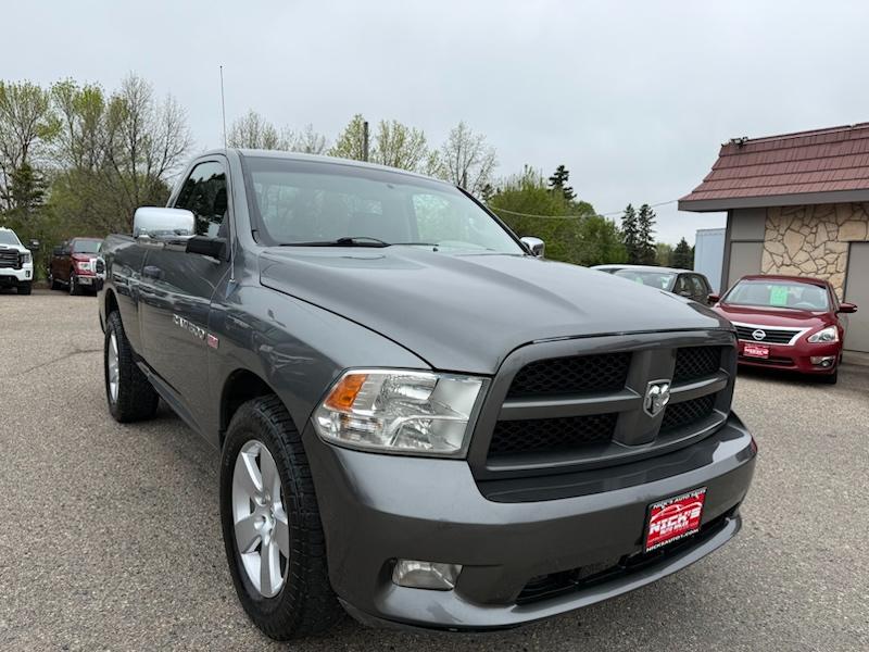 RAM 1500 ST SWB 4WD 2012
