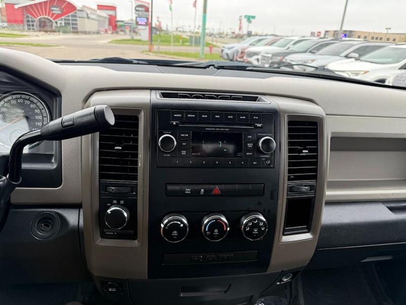 RAM 1500 ST SWB 4WD 2012