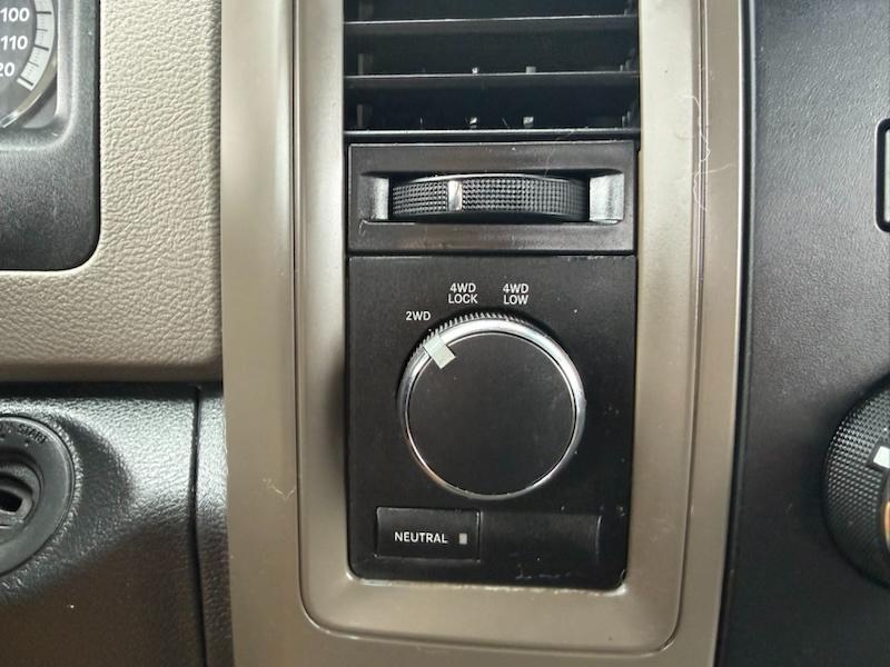 RAM 1500 ST SWB 4WD 2012